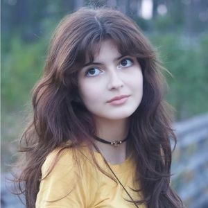 Meet your Posher, Lena